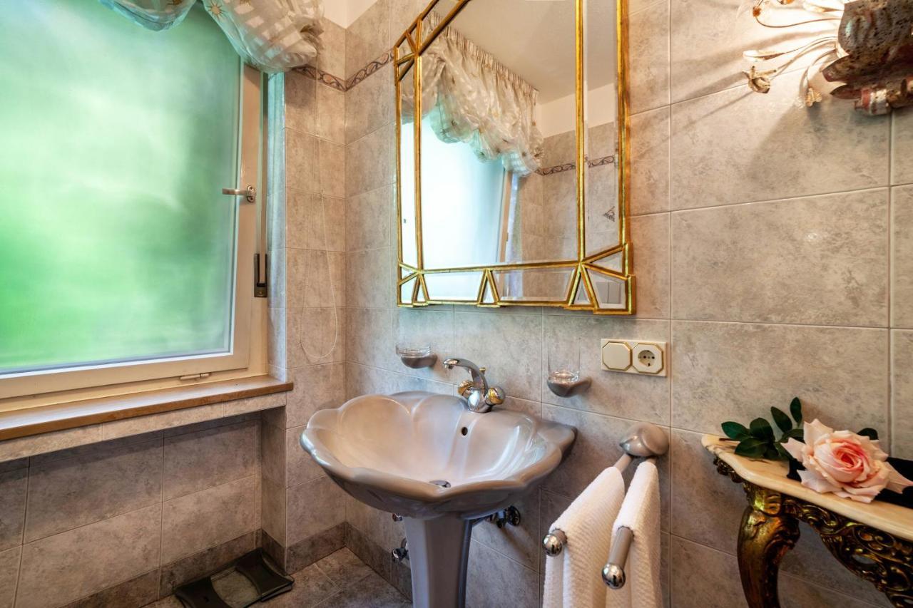 Villa Coris Ferienwohnung Magnolia เมราโน ภายนอก รูปภาพ